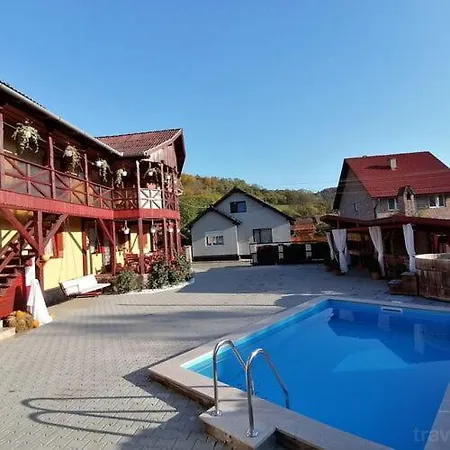 Oda ve Kahvaltı Pensiunea Eden Panzio *